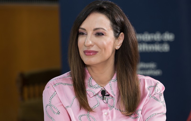 „Nu poți să te antrenezi într-un garaj”. România are două săli pentru gimnastică ritmică, spune președinta Federației