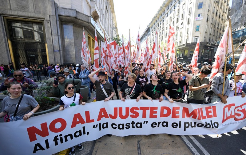 Organizatorii manifestațiilor anti-austeritate din Argentina trebuie să plătească costurile de securitate, spune noul guvern de dreapta