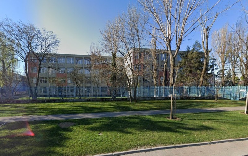 Un elev a fost atacat cu cuțitul în curtea Colegiului Tehnic Iuliu Maniu. Agresorul are 15 ani și a fost arestat | VIDEO