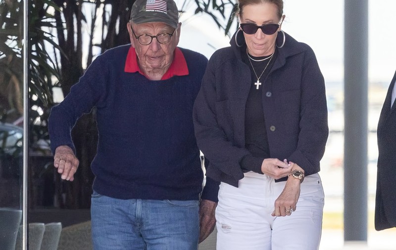 Miliardarul Rupert Murdoch și-a anulat nunta, la aproape o lună după ce a anunțat că se căsătorește a cincea oară