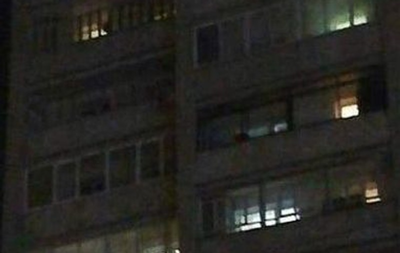 FOTO | Cel mai entuziasmat român în așteptarea noului an. Uite cum și-a decorat balconul