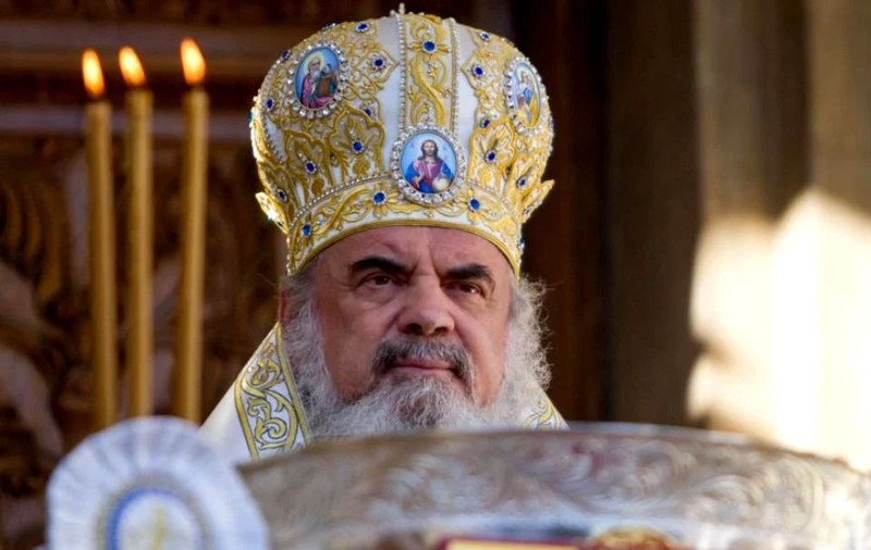 CTP susține că Patriarhul Daniel ar putea accelera campania de vaccinare: „E suficient să comunice: «Azi m-am vaccinat»”