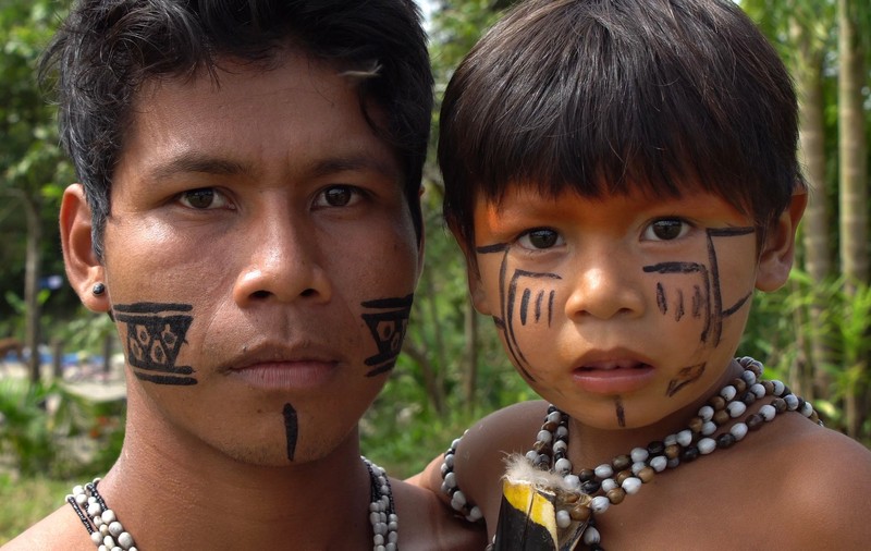 Noul coronavirus a ajuns într-un trib izolat din Amazonia. Prima victimă: un băiat de 15 ani