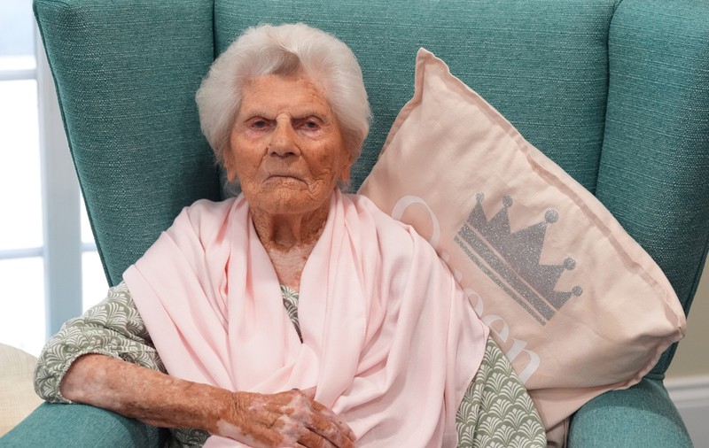 Ethel Caterham a împlinit 117 ani: cea mai vârstnică femeie din lume a supraviețuit celor două războaie mondiale și coronavirusului