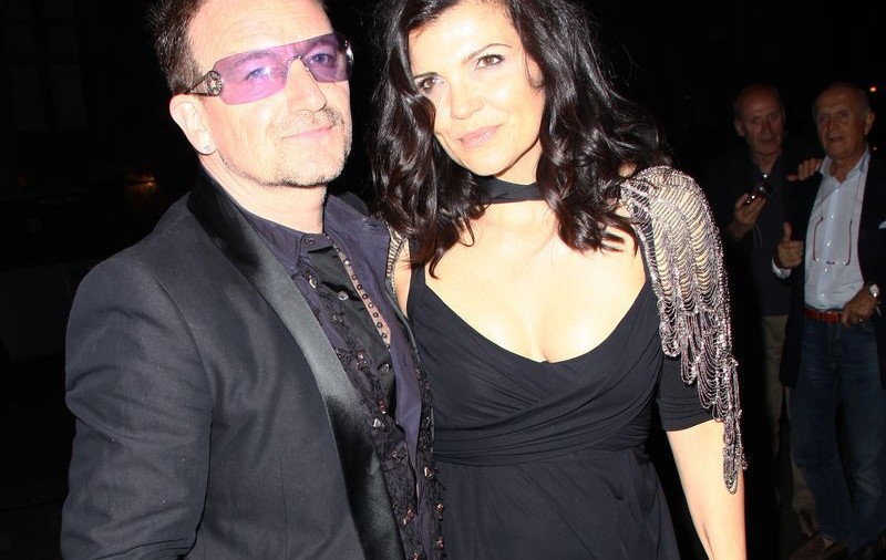 Bono, în formă maximă după intervenţia chirurgicală la spate