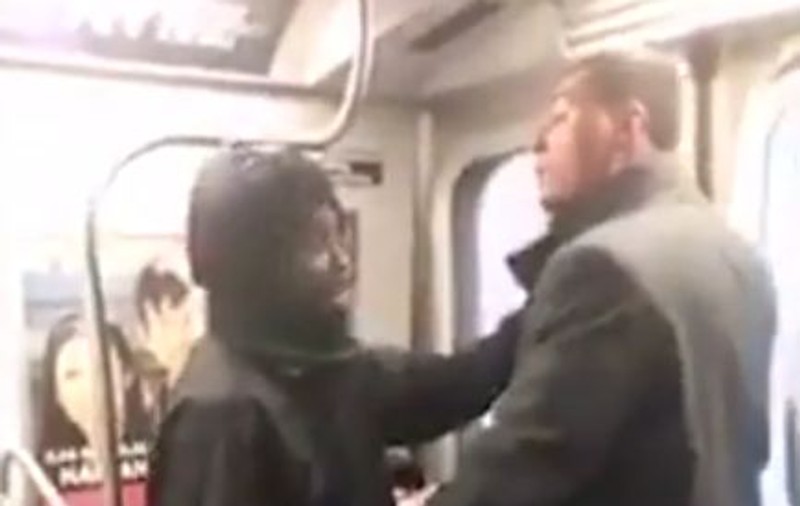 O femeie agresată la metrou, amenințată cu moartea. Cazul care a devenit viral | VIDEO