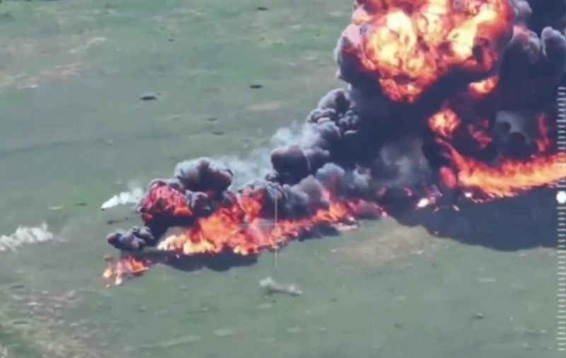 Momentul în care un avion rus de luptă Su-25 s-a prăbușit în flăcări