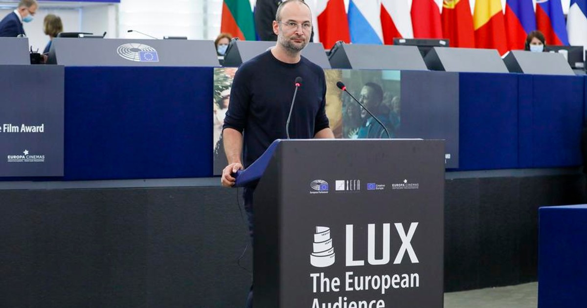 Alexander Nanau, la discursul din Parlamentul European. Foto: EPA