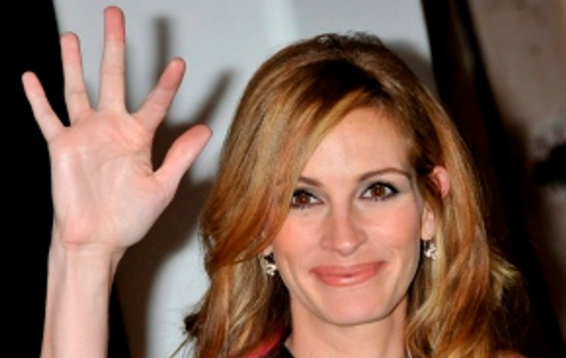 Julia Roberts vs. Sandra Bullock