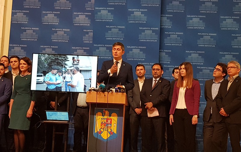 USR critică decizia CCR privind revocarea lui Kovesi. "Este un moment trist, de regres. Se confiscă atribuţii ale preşedintelui"
