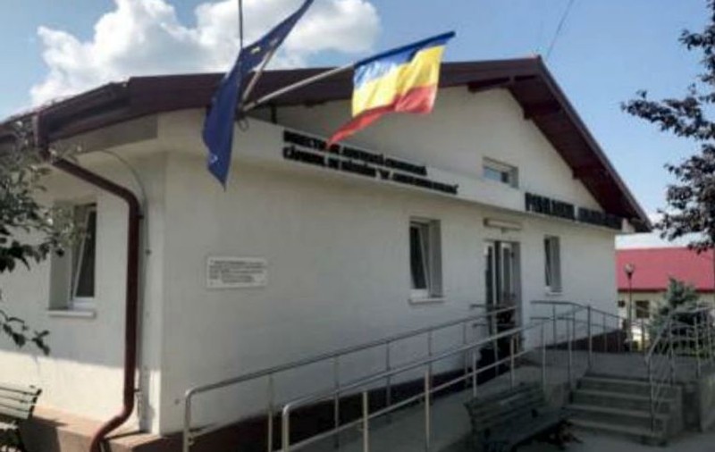 Copiii cu părinții infectați cu noul coronavirus vor fi preluați de asistența socială. Care este procedura