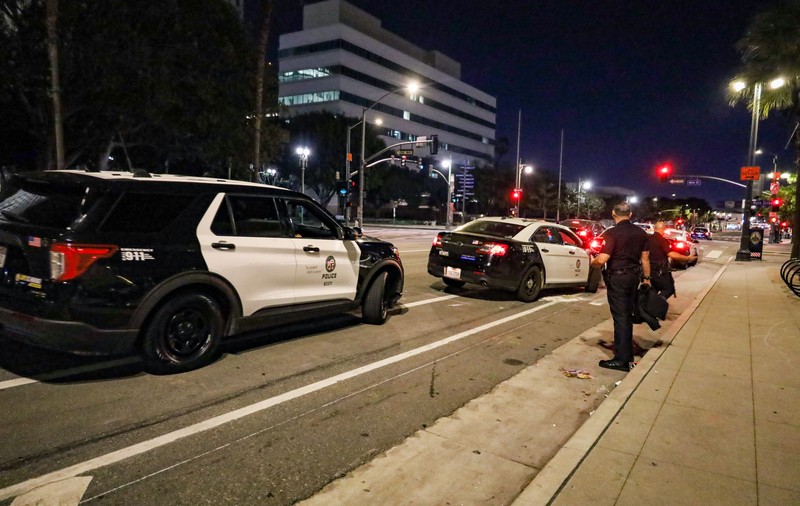 Cel puțin trei morți și patru răniți „în stare critică”, după un atac armat în Los Angeles