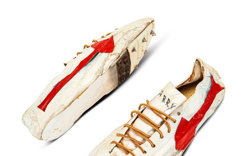 O pereche de pantofi Nike din 1964, scoasă la vânzare. Cât estimează casa de licitații că va lua pe ea