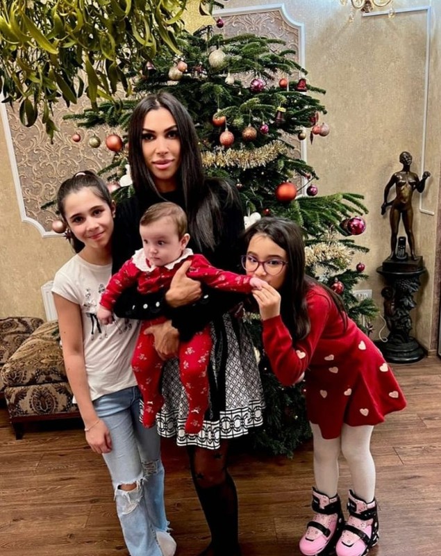 Decizia luată de Pepe și Raluca Pastramă înainte de Crăciun. Unde vor fi fetițele lor: „Înțelegerea este făcută în scris”
