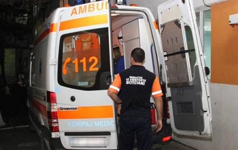 Accident teribil! 6 copii răniți în drum spre grădiniță, după ce microbuzul care îi transporta s-a ciocnit de un camion