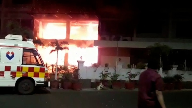 Vijayawada, India, 9 august: 11 oameni au murit în incendiul de proporții de la hotelul transformat în spital COVID