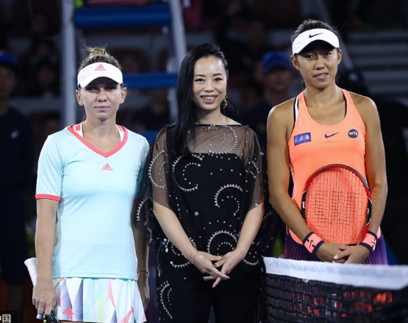 Simona Halep - Shuai Zhang. Românca, pulverizată de chinezoaică! A cedat în 58 de minute / LIVE BLOG & VIDEO