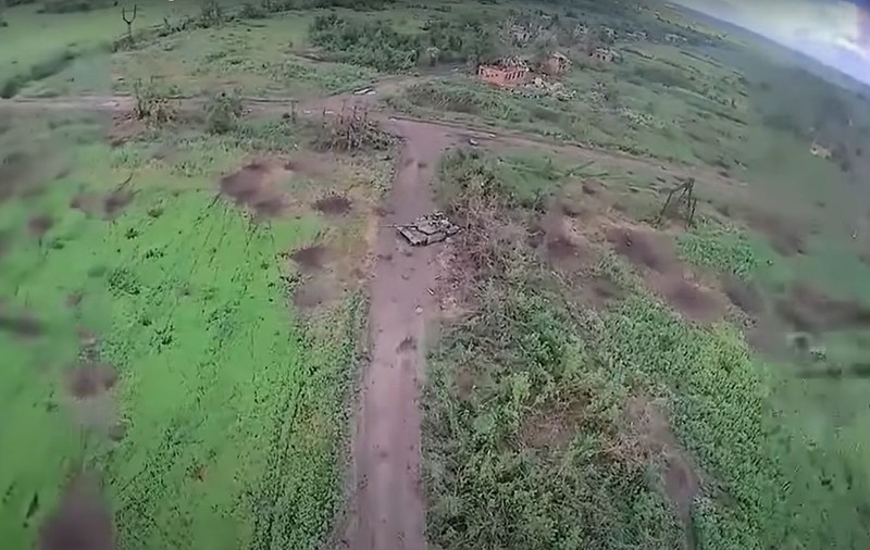 Momentul în care o dronă simplă distruge un sistem militar rusesc de 3 milioane de dolari. Așa arată viitorul războiului, spun experții