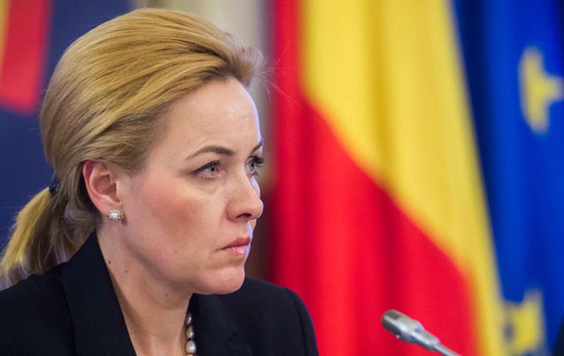 UPDATE: Carmen Dan și Gabriela Firea au lansat campania împotriva jocului „Balena Albastră”