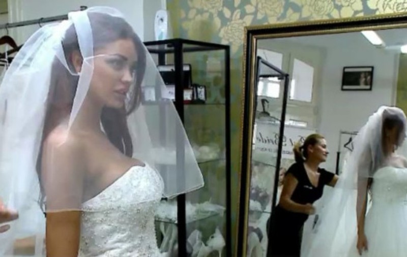 NUNTĂ BIANCA DRĂGUŞANU! PRIMA EXPERIENŢĂ cu o ROCHIE DE MIREASĂ  A FOST UNA TRAUMATIZANTĂ: "Mi-a dat o mamă de bătaie..."