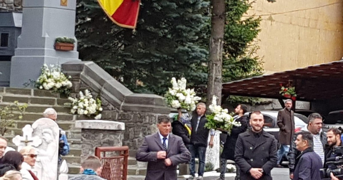 Primii „nuntași” s-au adunat la Sinaia, la nunta fostului Principe Nicolae. Biserica din Sinaia