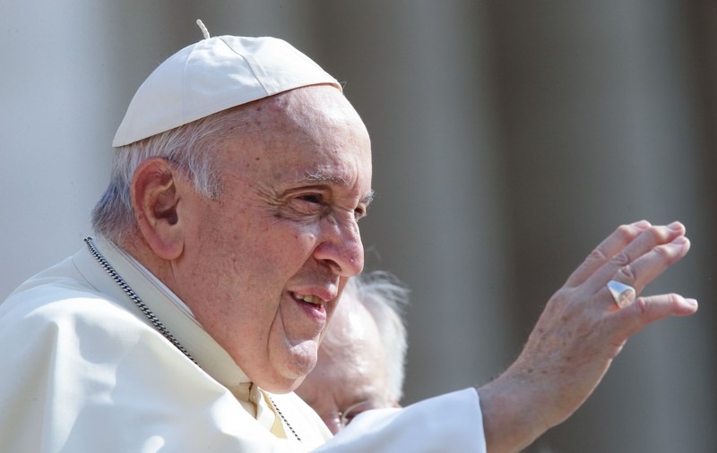 Rudele lui Julian Assange, primite în audiență de Papa Francisc. Aflat într-o închisoare britanică de 4 ani, fondatorul WikiLeaks este aproape de a fi extrădat în SUA