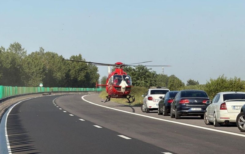 Două persoane au murit și o a treia a fost rănită într-un accident cu mai multe motociclete pe Transalpina. A fost nevoie de elicopterul SMURD