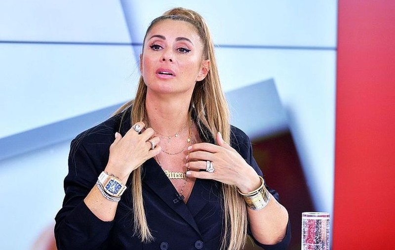 Reacția Anamariei Prodan după ce Laurențiu Reghecampf a spus că nu a luat din averea familiei. „Organele abilitate o să constate cine a sustras bunurile și banii”