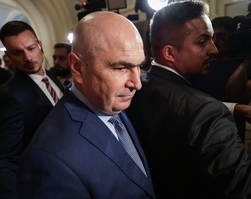 Conducerea PNL a respins cu un vot zdrobitor susținerea Guvernului Veștea și-i amenință cu excluderea pe partizani / „Nu îmi depun mandatul”