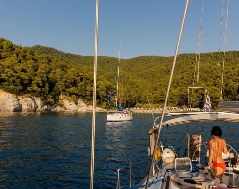 Cazare de lux pe valurile mării. Iahturile, noua modă pentru turiștii cu dare de mână de pe litoralul românesc