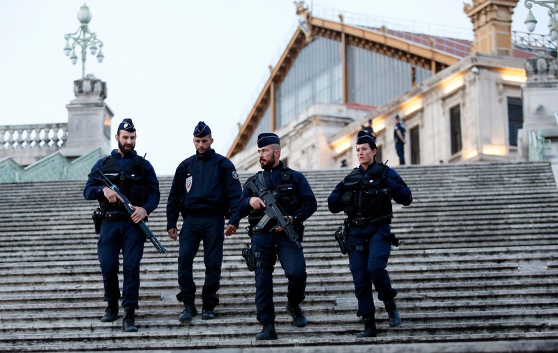 Statul Islamic a revendicat atacul din Marsilia. Atacatorul fusese eliberat din închisoare cu o zi înainte