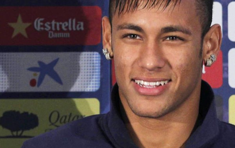 Contractul lui Neymar îi include şi pe prietenii săi! Vezi ce e obligată FC Barcelona să facă pentru aceştia periodic! 