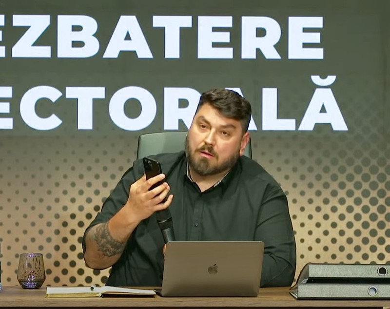 Reacția lui Nicușor Dan când a auzit ce înseamnă „harneală”, după ce Micutzu a difuzat mesajul audio primit de la George Simion