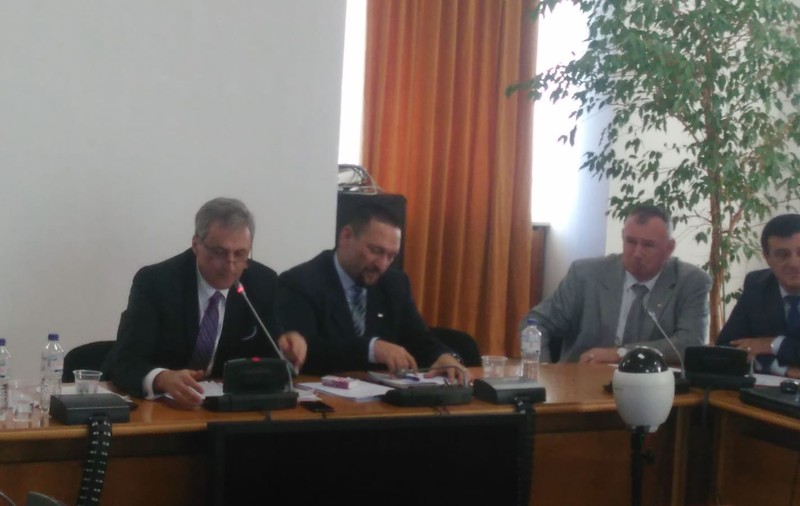 UPDATE | Ministrul Marcel Vela, alături de Traian Berbeceanu, la audierile din Parlament. A primit aviz negativ