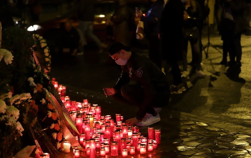 ”Nu uităm!”, marș în memoria victimelor din Colectiv. Supraviețuitor al incendiului: ”Statul român tot nu face nimic. El continuă să numere morți. Și atât!”