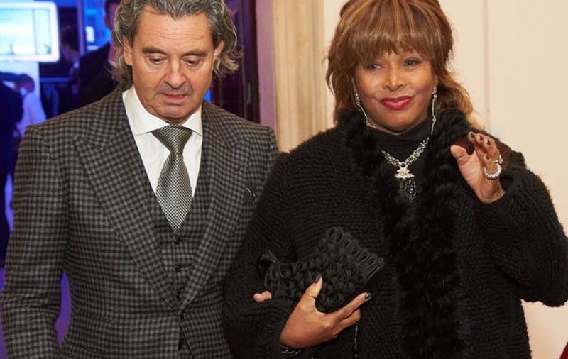 Tina Turner va fi MIREASĂ la 73 de ani