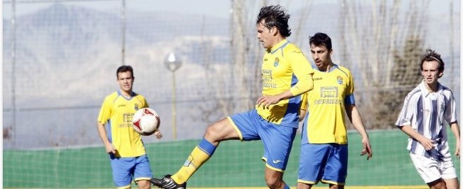 Morientes, în tricoul celor de la Santa Ana