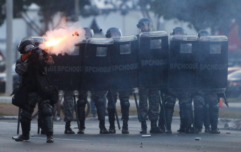 Polițiștii brazilieni de elită, trimiși la Rio, denunță condițiile de muncă