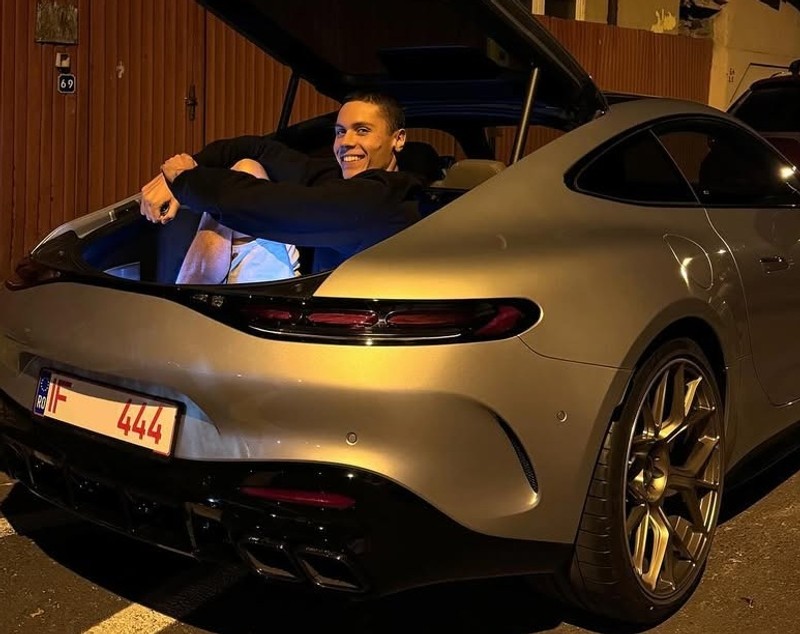 Mihai Morar sare în apărarea lui David Popovici, care a fost criticat că și-a luat Porsche de 170.000 de euro: „Nu merită crucificarea și pironirea din aceste zile”