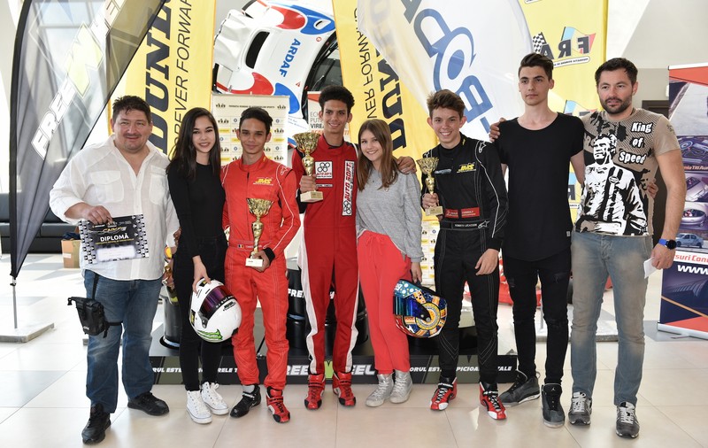 Fraţii Tomescu au monopolizat prima etapă a Campionatului Naţional de Karting