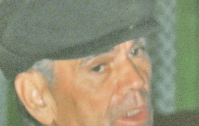 Şi-a ucis fratele, mama şi vărul