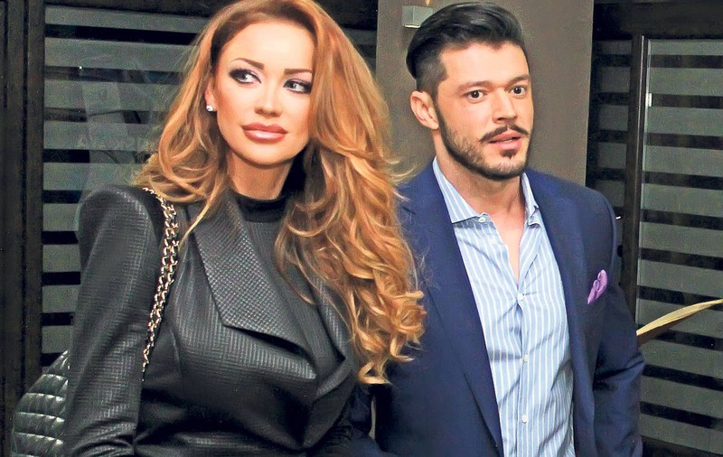 E CLAR! Bianca Drăgușanu și Victor Slav s-au întâlnit cu NAȘII lor de CUNUNIE. Imaginea care aruncă totul în aer | FOTO ÎN ARTICOL