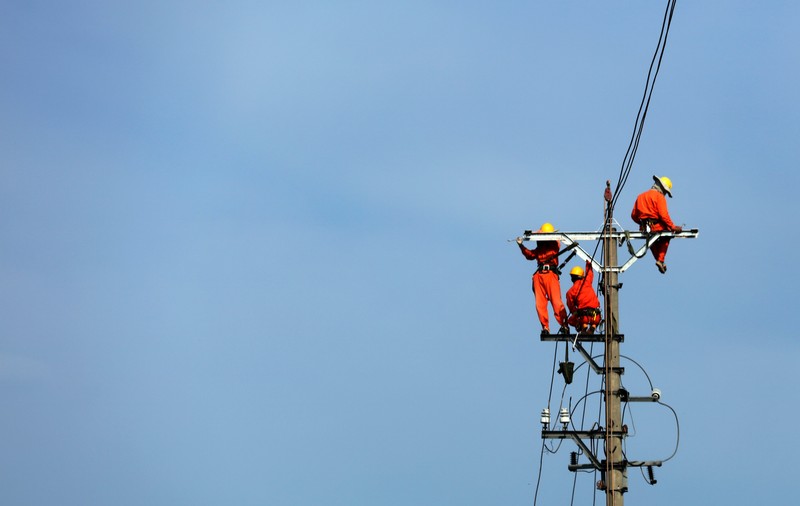 Zone din Bucureşti, judeţele Ilfov şi Giurgiu rămân joi, temporar, fără energie electrică