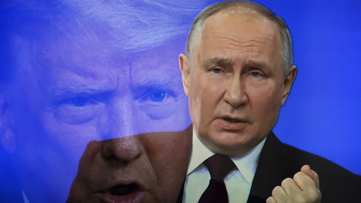 Imagine cu Vladimir Putin avându-l pe Donald Trump pe fundal Foto: Hepta