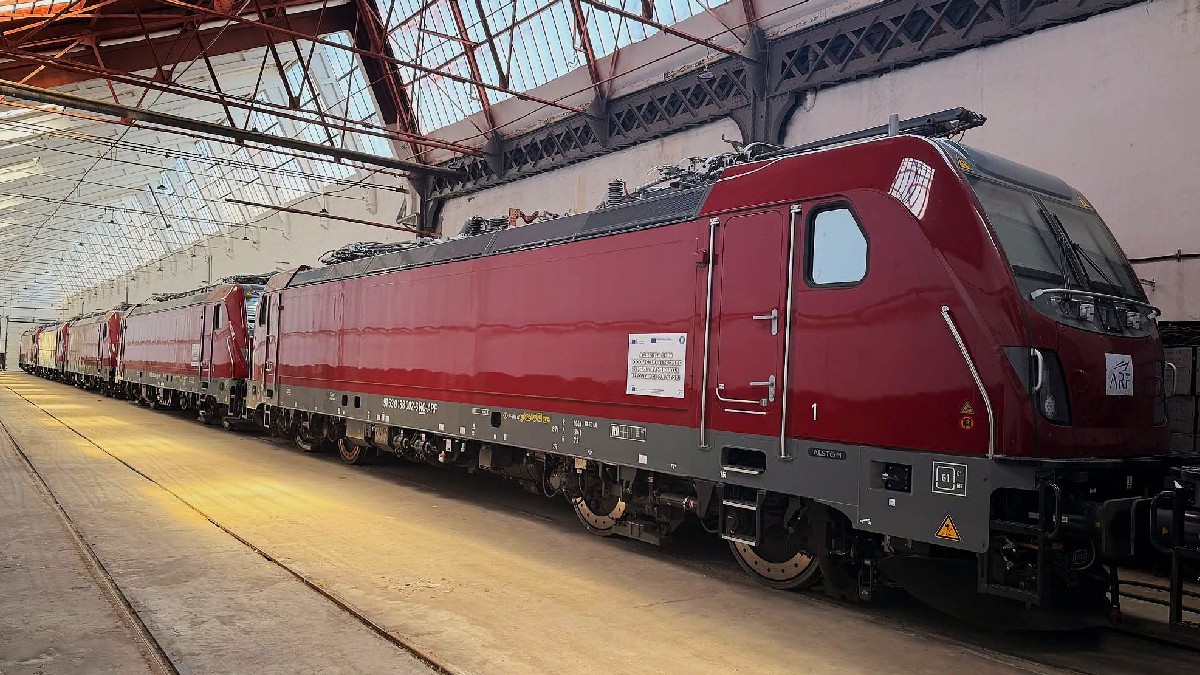 Locomotive Traxx depozitate în depoul Alstom Grivița.