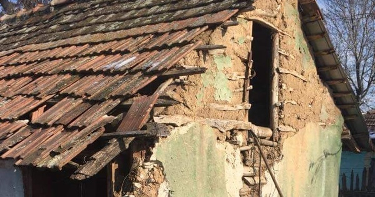 La un pas de civilizație, patru suflete își duc traiul într-o cocioabă dărăpănată