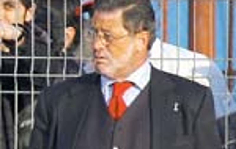 Cornel Dinu, din nou pe banca