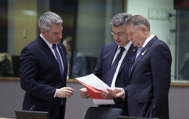 CORESPONDENȚĂ DIN AUSTRIA. Expertă de origine română din Viena: „Boicotul e justificat, Nehammer reacționează doar la demonstrații de forță. Românii trebuie să înceteze cu atitudinea umilă!”