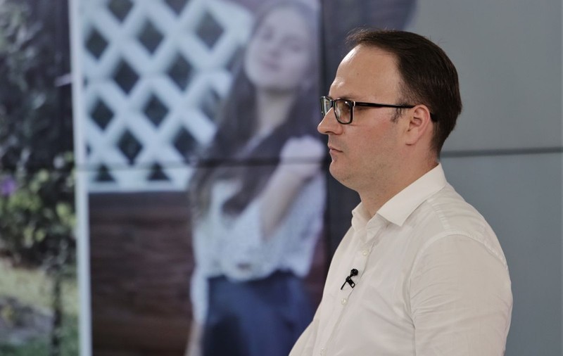 Alexandru Cumpănașu e păzit de Jandarmerie. Unchiul Alexandrei Măceșanu circulă cu un SUV pus la dispoziție de MAI