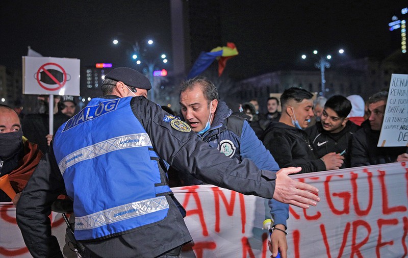 Amenzi de peste 38.000 de lei pentru protestul anti-restricții de sâmbătă